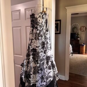 Elegant Black and White Floral Strapless Gown